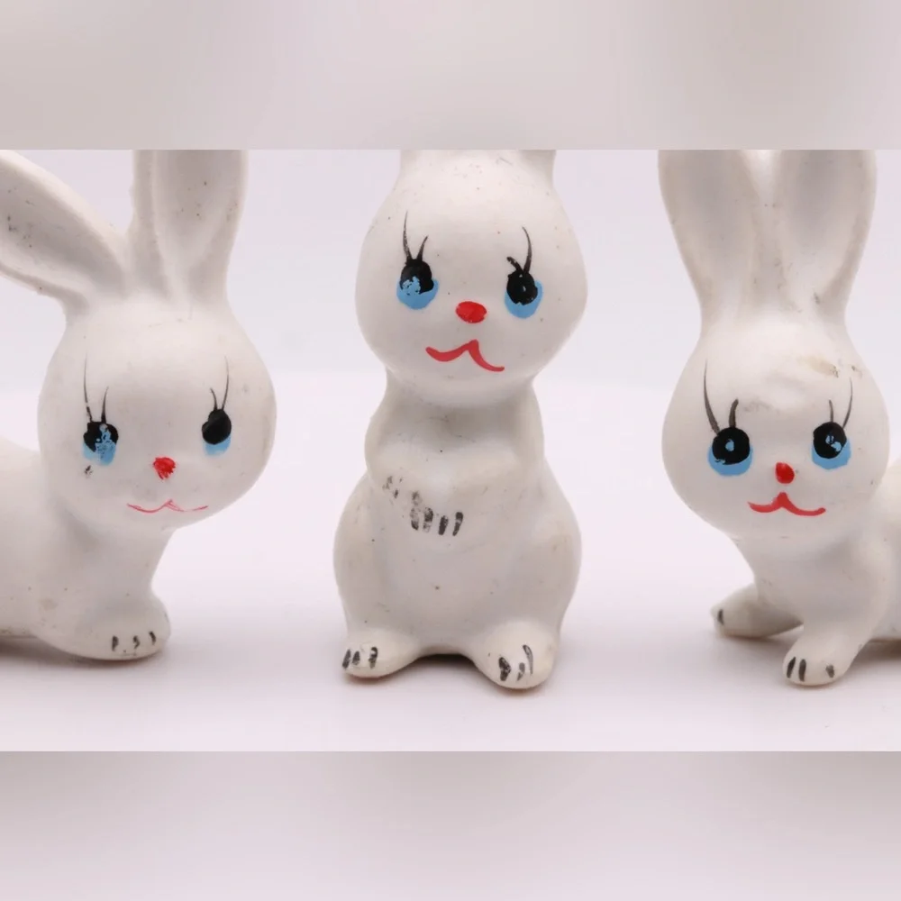 Vintage Ceramic Bunny Figurines – Set of 3 – Hand-Painted Porcelain Rabbits